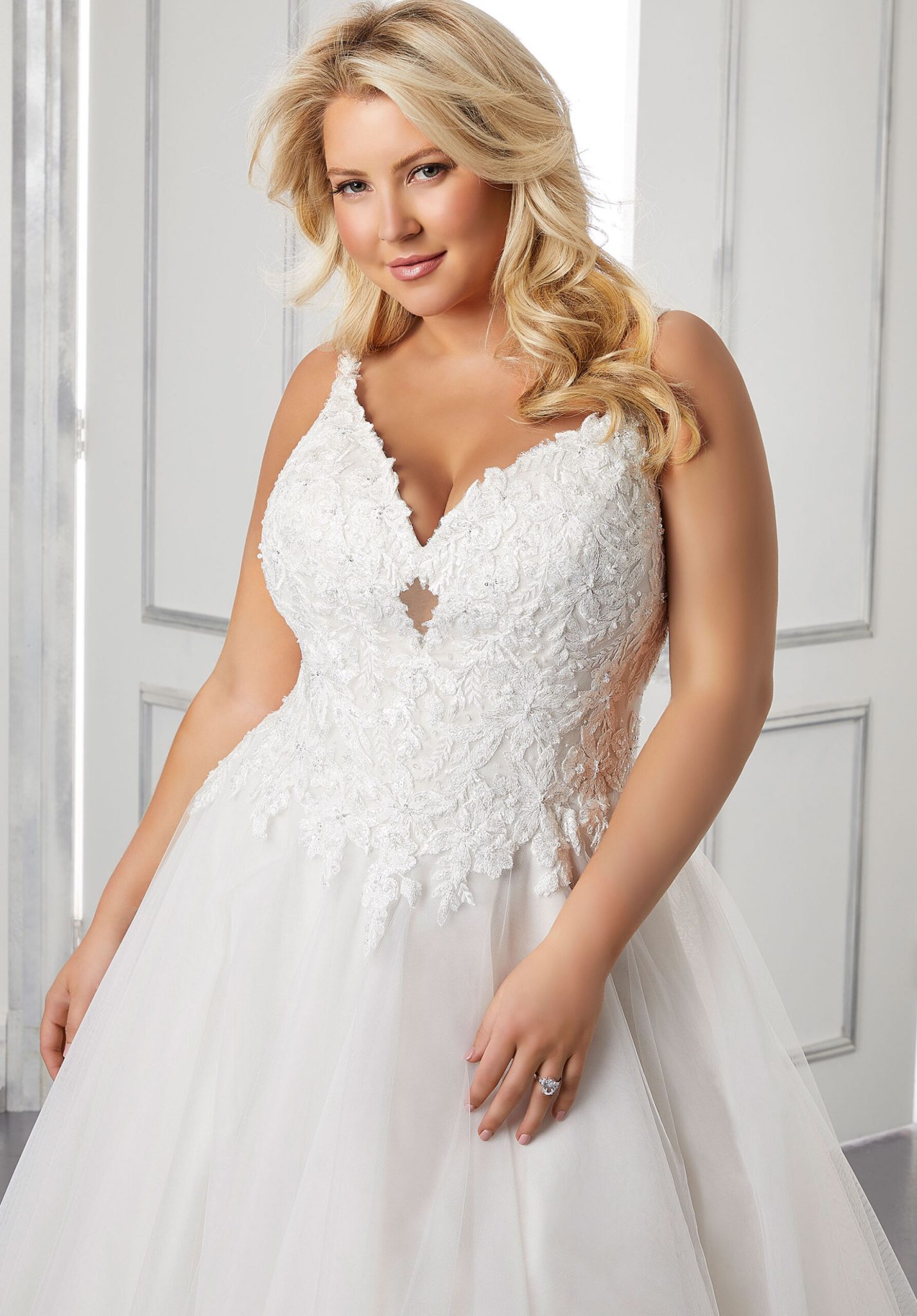 Betsey Wedding Dress - Image 2